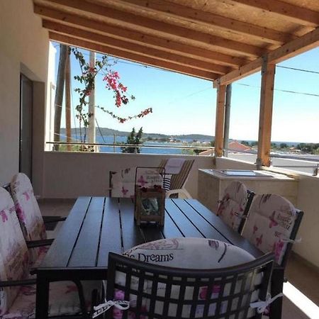 Holiday Home Rustika Mali Drvenik Bagian luar foto