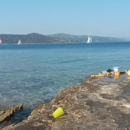 Holiday Home Rustika Mali Drvenik Bagian luar foto