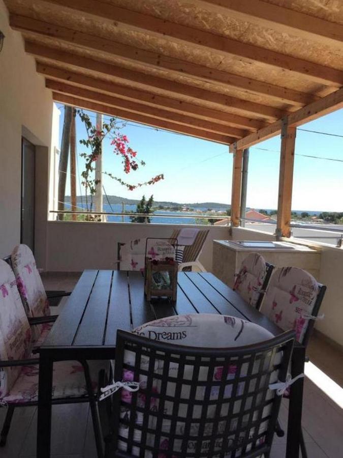 Holiday Home Rustika Mali Drvenik Bagian luar foto
